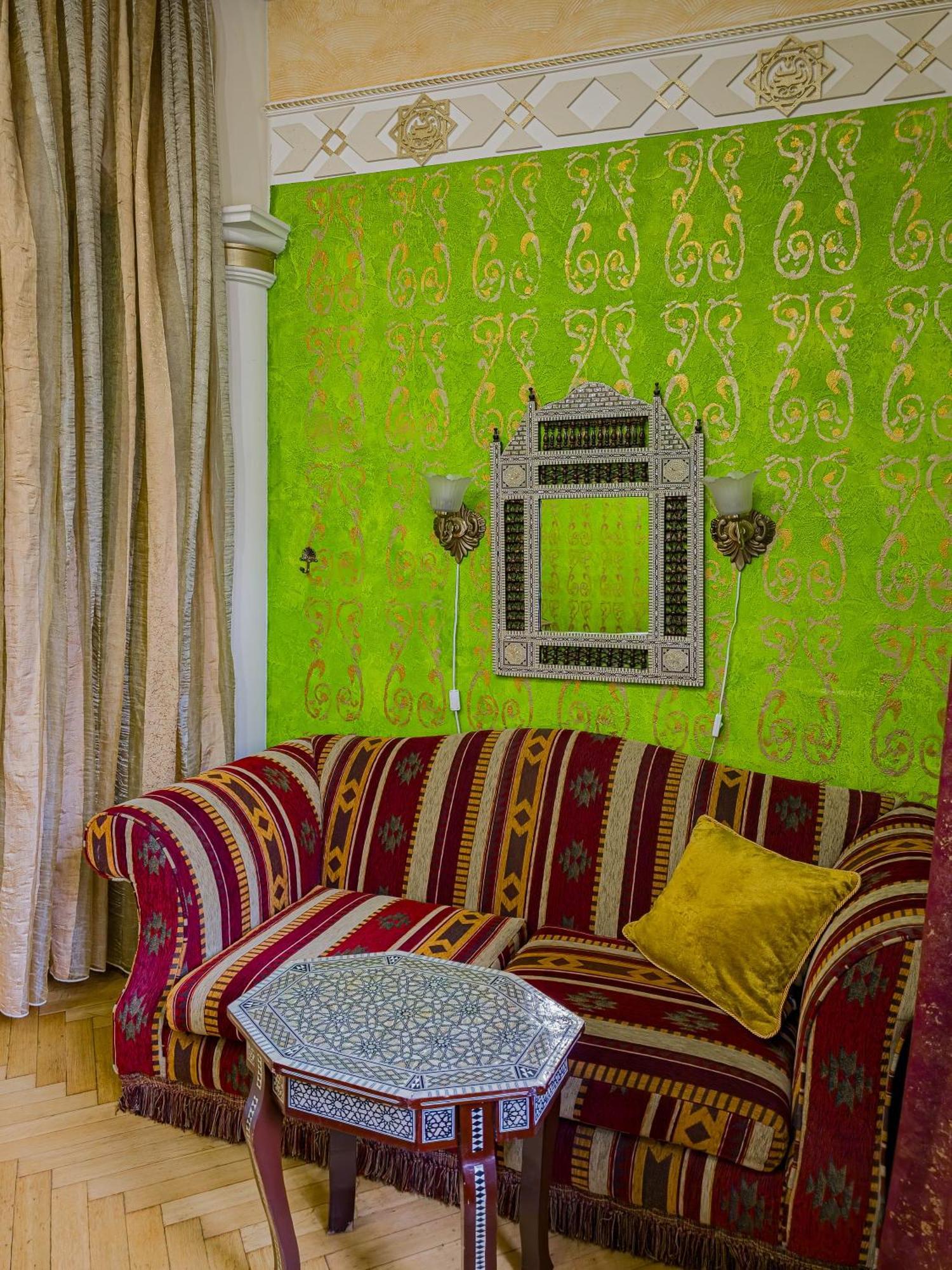 1000 And 1 Night In Center * Praha